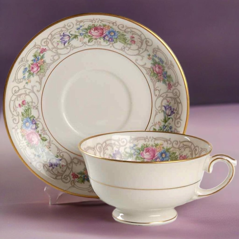 Lamberton Flora Gold Rimmed Teacup and Saucer Set of 4, 8 pc total